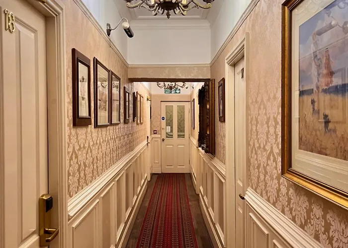 The Mountford Hotel - Free Parking